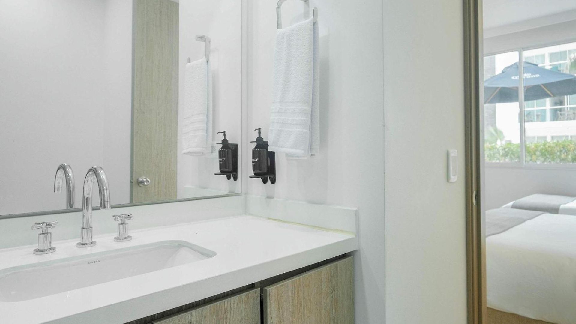 Deluxe 2br With Terrace In Morros