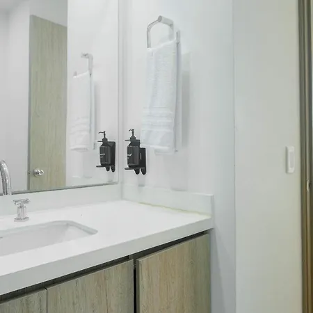 Deluxe 2br With Terrace In Morros